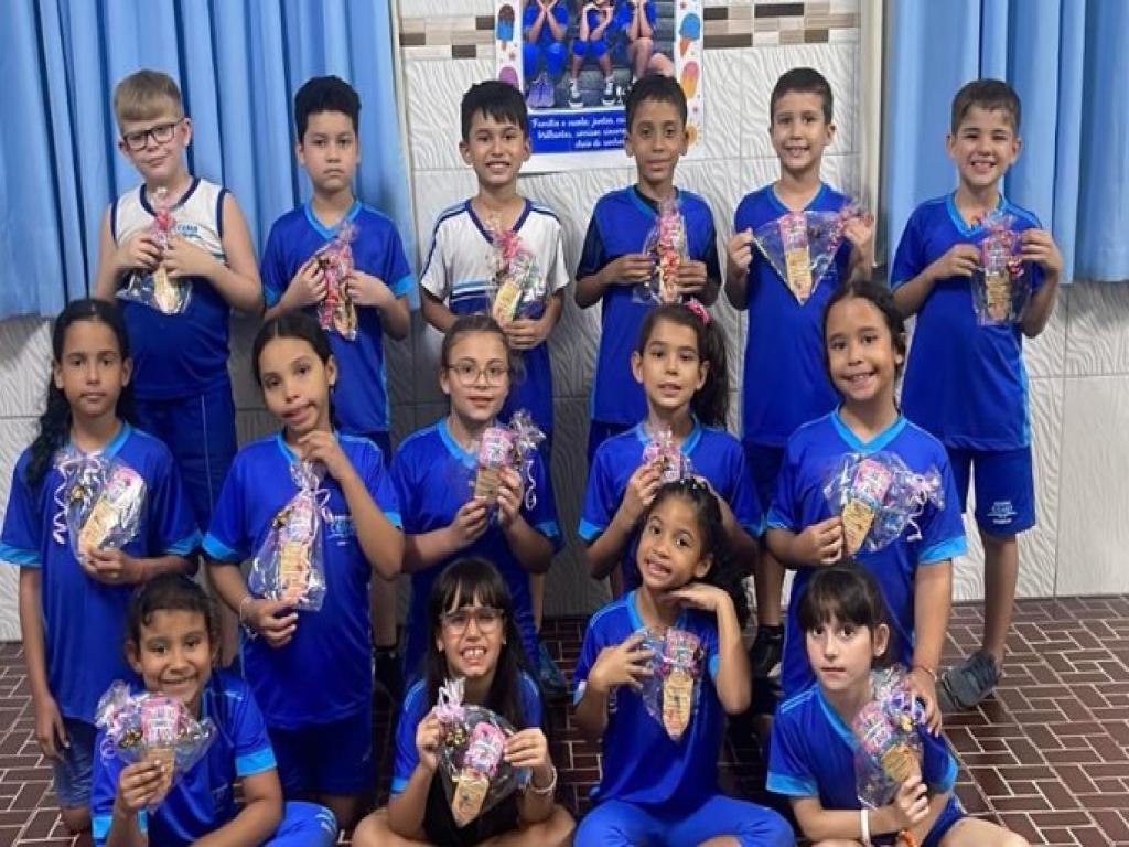 Festa do conhecimento: Alunos do 3º Ano do Colégio CEMA comemoram o Dia do Estudante com sorrisos 
